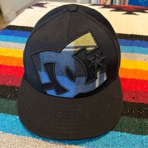 DC Plaid FlexFit Hat 7 1/4 - 7 5/8 210 Fitted Hat